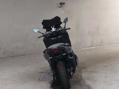 Yamaha T-MAX560