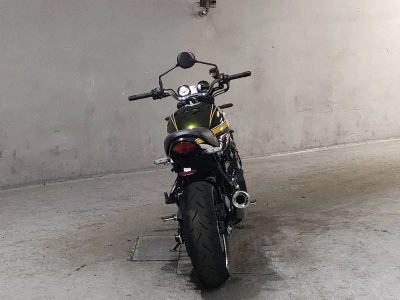 Kawasaki Z900RS
