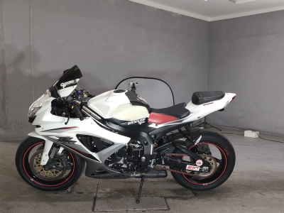 Suzuki GSX-R750