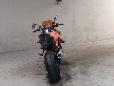 KTM KTM 1290 SUPER  DUKE R