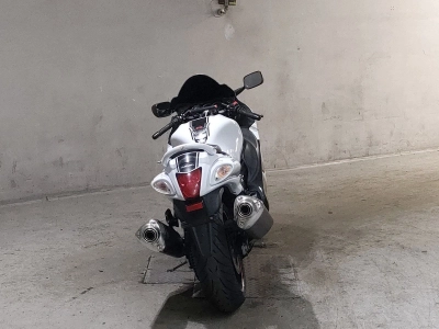 Suzuki GSX1300R HAYABUSA