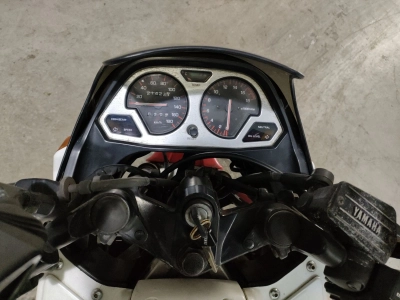 Yamaha FZ250 FEATHER