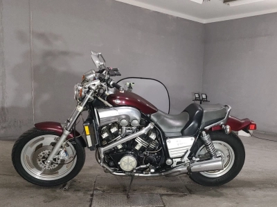 Yamaha V-MAX