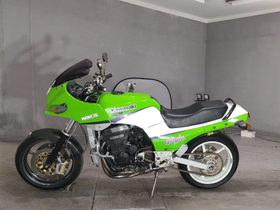 Kawasaki GPZ900R