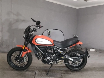 Ducati  DUCATI  SCRAMBLER  ICON 