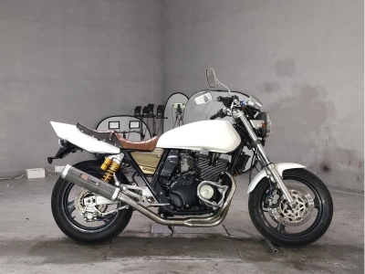 Yamaha XJR400