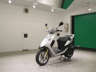 Suzuki ZZ