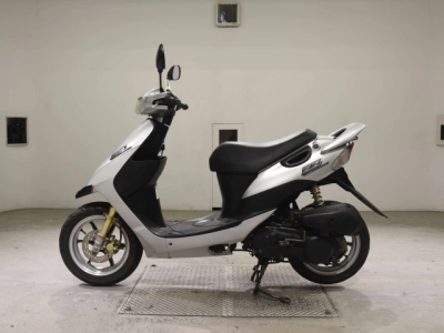 Suzuki ZZ