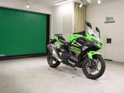 Kawasaki NINJA400-2