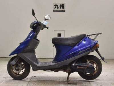 Suzuki ADDRESS V100