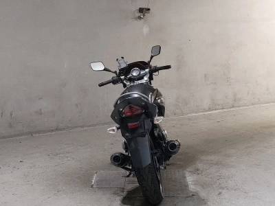 Suzuki GSR250