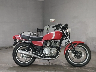 Yamaha XJ550