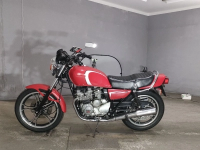 Yamaha XJ550