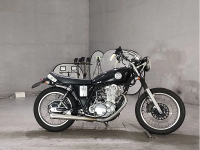 Yamaha SR400-1