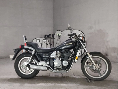 Kawasaki ELIMINATOR 400-1
