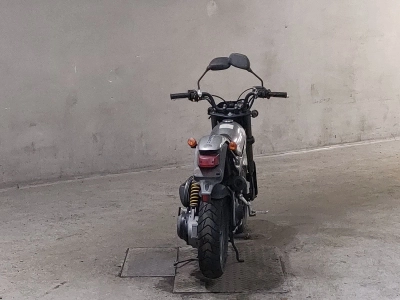 Suzuki STREET MAGIC
