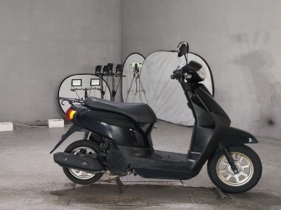 Honda  TACT  BASIC 