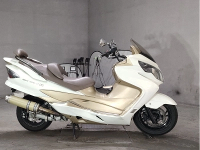 Suzuki SKYWAVE 250S