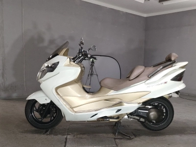 Suzuki SKYWAVE 250S