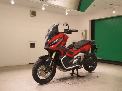 Honda X-ADV750-2