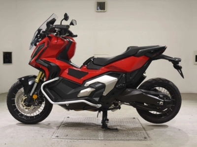 Honda X-ADV750-2