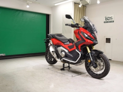 Honda X-ADV750-2