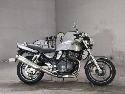 Suzuki INAZUMA 400