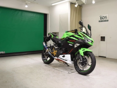Kawasaki NINJA400-2