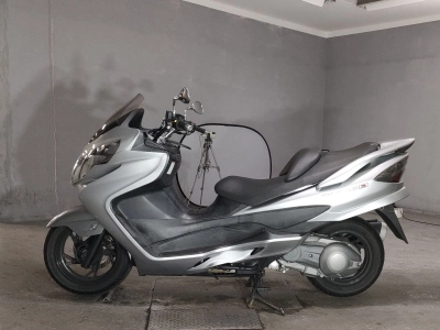 Suzuki SKYWAVE 250S