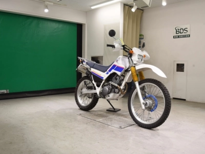 Yamaha SEROW 225-2