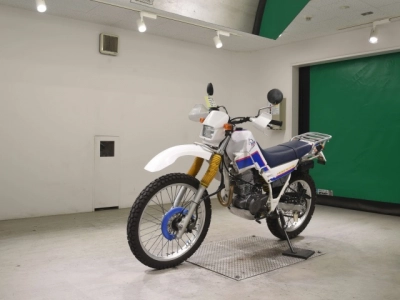 Yamaha SEROW 225-2