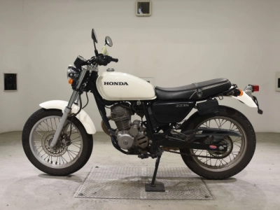 Honda CB223S