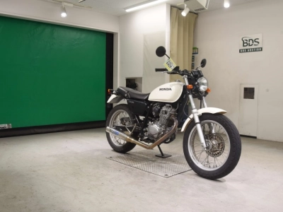 Honda CB223S