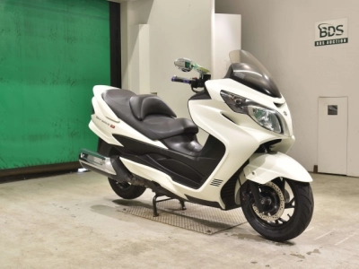 Suzuki SKYWAVE 250M