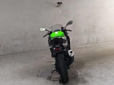 Kawasaki NINJA400