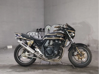 Kawasaki ZRX400