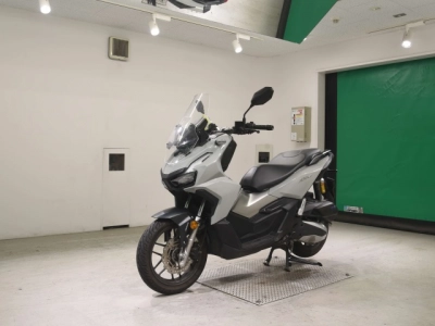 Honda ADV160