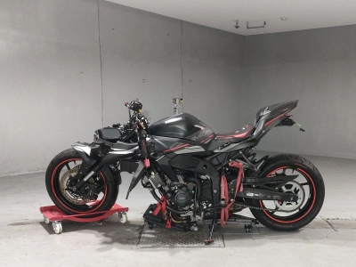 Kawasaki  NINJA ZX-4R SE