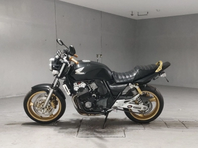 Honda CB400SFV-3