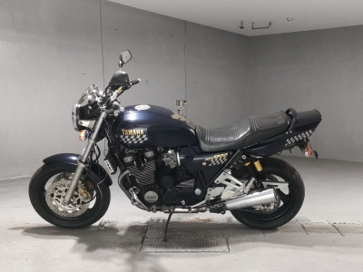 Yamaha XJR1200