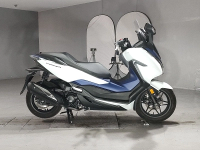 Honda FORZA