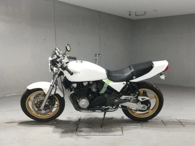 Kawasaki ZEPHYR400K
