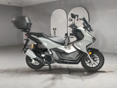 Honda ADV160