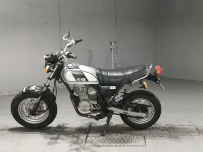 Honda APE100