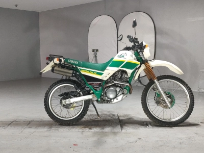 Yamaha SEROW 225