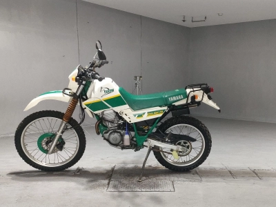 Yamaha SEROW 225