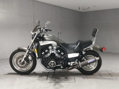 Yamaha V-MAX