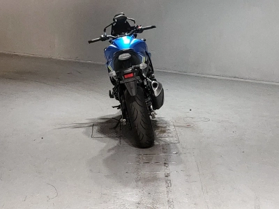 Suzuki GSX-S750