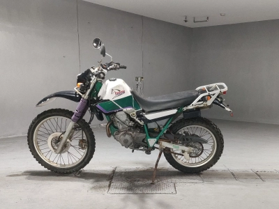 Yamaha SEROW 225W