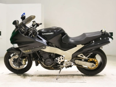 Kawasaki ZZR1100